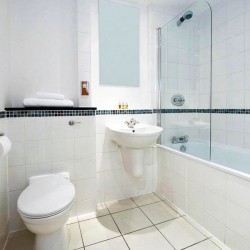 bathroom, Byng Apartments, Canary Wharf, London E14