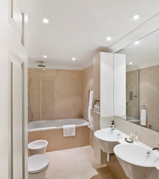 modern bathroom, The Hertford Residence, Mayfair, London