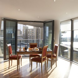 dining area,Byng Apartments, Canary Wharf, London E14