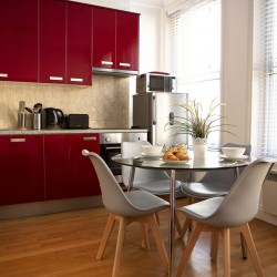 kitchen and dining area in Kings Apartments, Covent Garden, London
