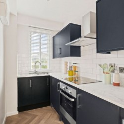 kitchen with hob, oven, dishwasher, Pimlico Corporate Apartments, Pimlico, London SW1