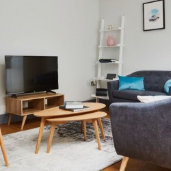 living room with tv, Holborn Serviced Apartments, Holborn, London WC1