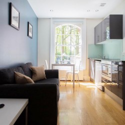 living room with kitchen, Paddington Short Lets, Paddington, London W2