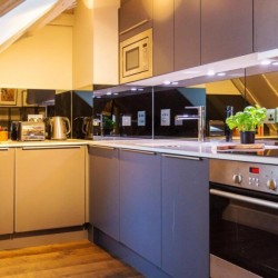 kitchen in Cannon College Hill Apartments, City, London