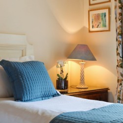 bedroom with two single beds, Curzon Apartments, Mayfair, London
