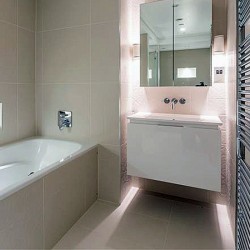 bathroom with tub, 3 Bedroom Apartment, Marylebone, London