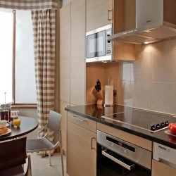 kitchen with dining table, Knightsbridge Apartments, Knightsbridge, London SW3