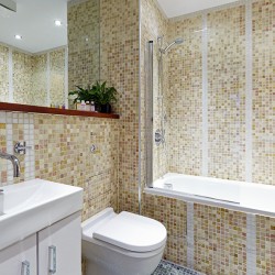 bathroom with sink, wc, bath tub and mosaic tiles, South Kensington Luxury, Kensington, London SW7