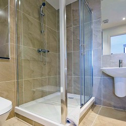 shower room, Bridge Apartments, London Bridge, London SE1
