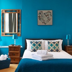double bed with side tables, Longridge Apartments, Kensington, London SW5