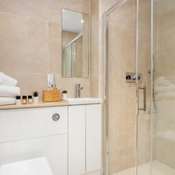modern shower room, Chancery Apartments, Holborn, London EC4