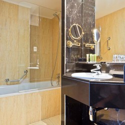 bathroom, Regents Park Residences, Marylebone, London NW1
