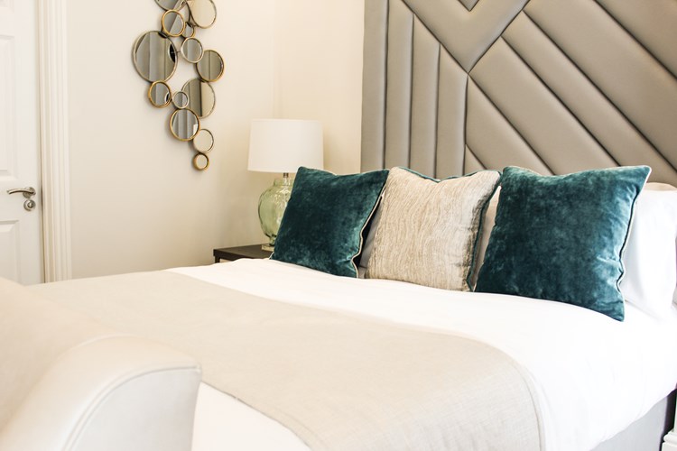 double bed, Baker Street Studios, Marylebone, London W1