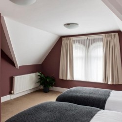 bedroom with twin beds, Castle Apartments, Reading, Berkshire RG1