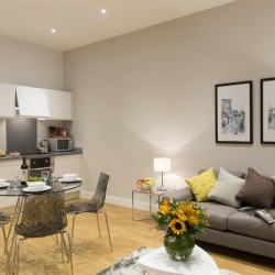 short let serviced apartments, manchester m1