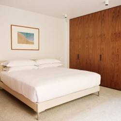 bedroom with large wardrobe, Weymouth Apartment, Marylebone, London
