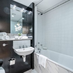 bathroom, West Serviced Apartments, Kensington
