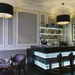 licenced bar, Queen's Apart Hotel, Kensington, London SW7