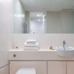 modern bathroom, Martins Apartments, Covent Garden, London WC2