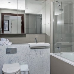 bathroom with tub, Mint Serviced Apartments, Tower Hill, London E1