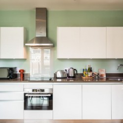 fully equipped kitchen, Victoria Apartments, Victoria, London SW1
