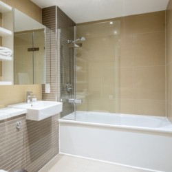 modern bathroom, Victoria Apartments, Victoria, London SW1