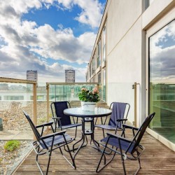 balcony, Lantern Apartments, Canary Wharf, London E14
