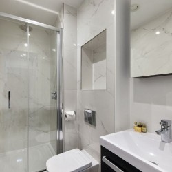 bathroom, Victoria Apartments, Reading, Berkshire RG1