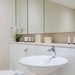 bathroom, Four Bedroom Apartment, Covent Garden, London WC2