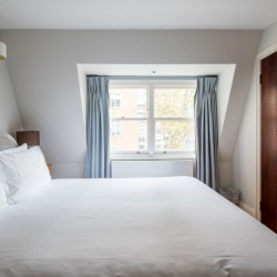 king size bed, Russell Square Short Lets, Bloomsbury, London WC1