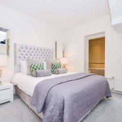 spacious bedroom, 2 Bedroom Apartment, Marylebone, London NW1