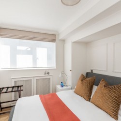 double bedroom, Hyde Park Apartments 2, Kensington, London SW7