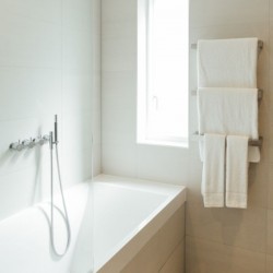 bathtub and towels, Wigmore Street Apartments, Marylebone, London W1