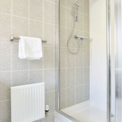 shower room, 4 bedroom Townhouses, Milton Keynes, MK