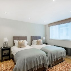 twin bedroom, Hyde Park Apartments 2, Kensington, London SW7