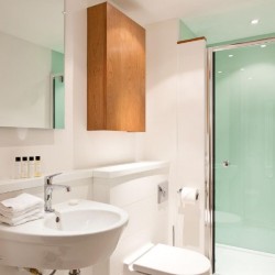 modern shower room with toiletries, Farringdon Apartments, Farringdon, London EC1