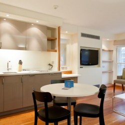 fully equipped kitchen and dining table, Farringdon Apartments, Farringdon, London EC1