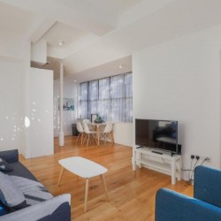 spacious living area with dining table, Lower Thames Apartments, City, London EC3