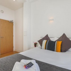 double bed, Lower Thames Apartments, City, London EC3