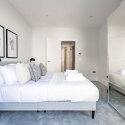 double bedroom with wardrobe, Kensington Apartments, Kensington, London SW7