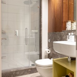 shower room, Mar Apartments, Marylebone, London W1