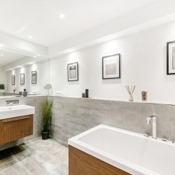 bathroom with bathtub, The Strand Apartment, Covent Garden, London WC2