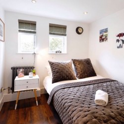 bedroom and towels, Primrose Hill Apartment, Primrose Hill, London NW3