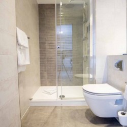 shower room, Stratford Apartment Hotel, Stratford, London E15