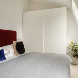 bedroom with king size bed and wardrobe, 3-Bedroom Penthouse, Marylebone, London W1