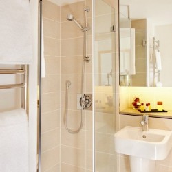 shower room, Liverpool Street Apartments, City, London EC2