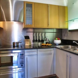 equipped kitchen for self-catering, King's Apartments, City, London EC4