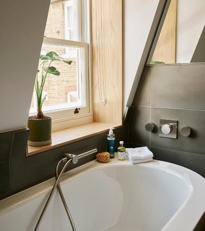 bathtub with toiletries, 34 Marylebone Apartments, Marylebone, London W1
