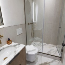 shower room, toilet and sink, Covent Garden Penthouse, Covent Garden, London WC2