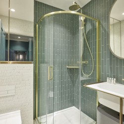 shower room with sink and mirror, Mayfair Deluxe Apartments, Mayfair, London W1